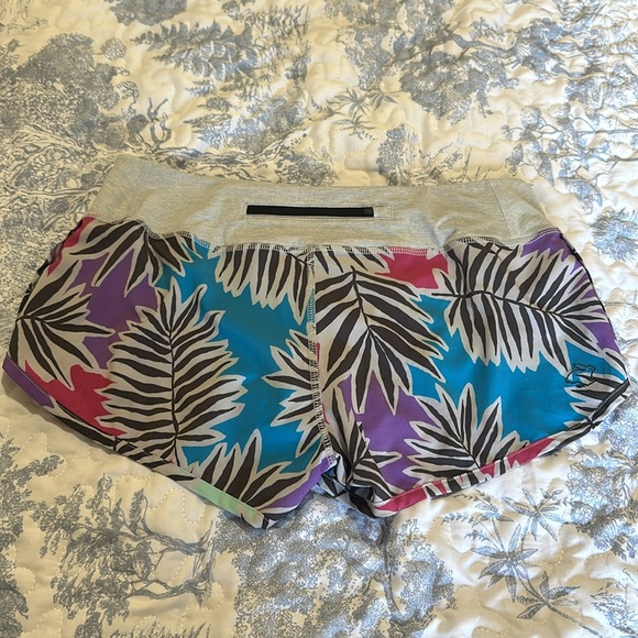 Run in Rabbit Running Shorts LOT OF 4 Women’s Small - Picture 8 of 9